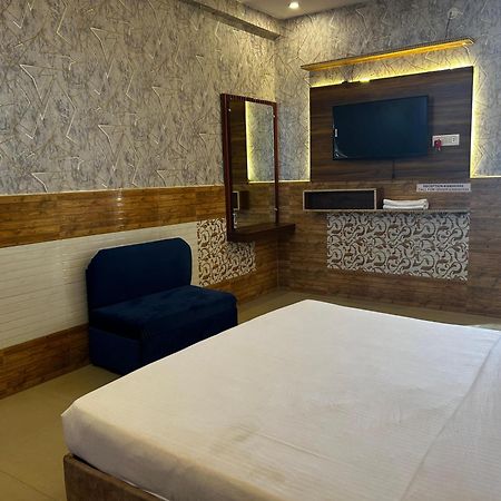 Hotels7Apple Mahoba Esterno foto