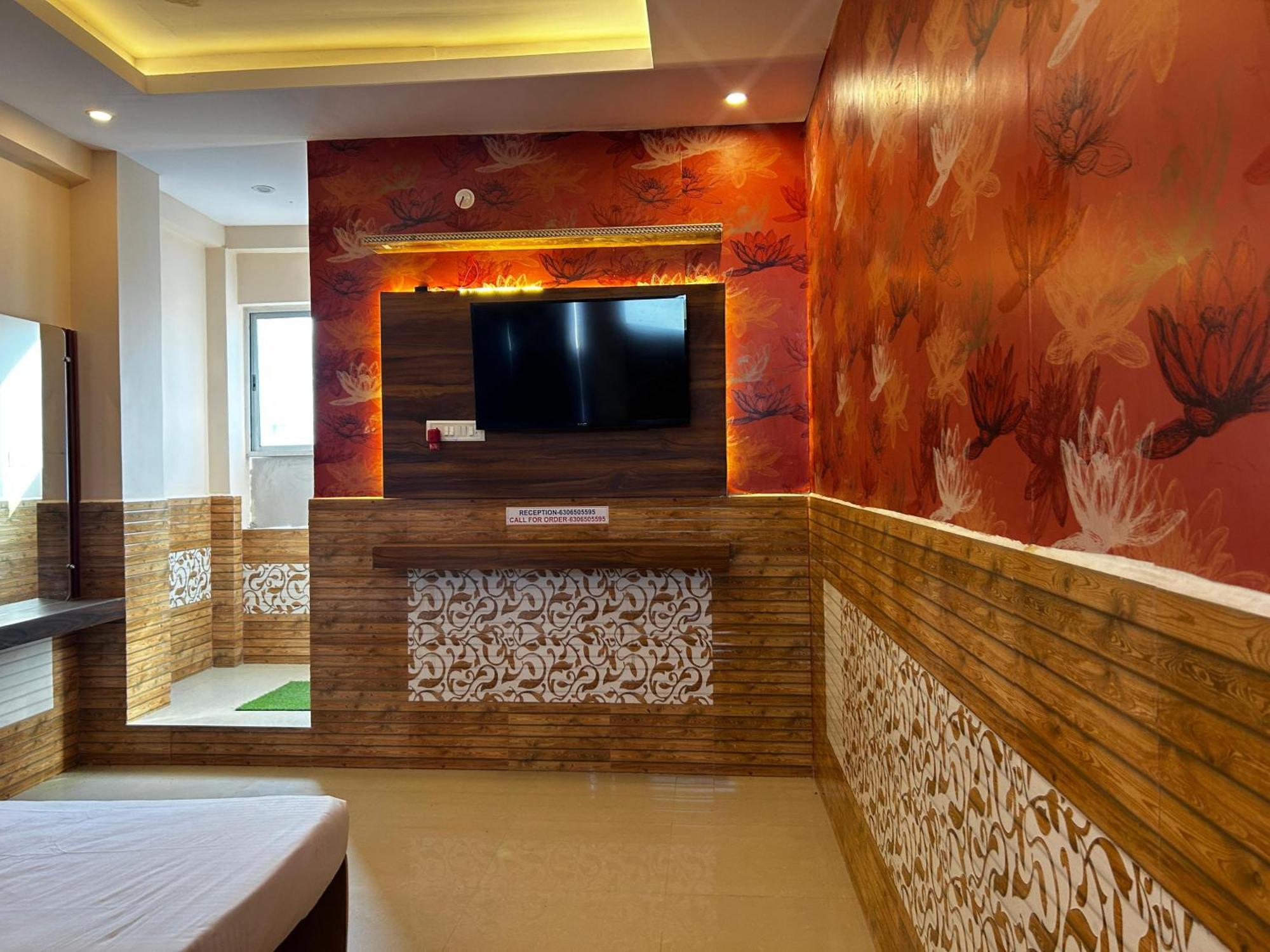 Hotels7Apple Mahoba Esterno foto